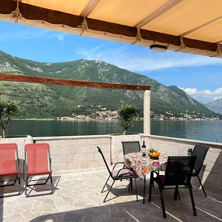 Sea Front 171 Lägenhet Kotor Exteriör bild