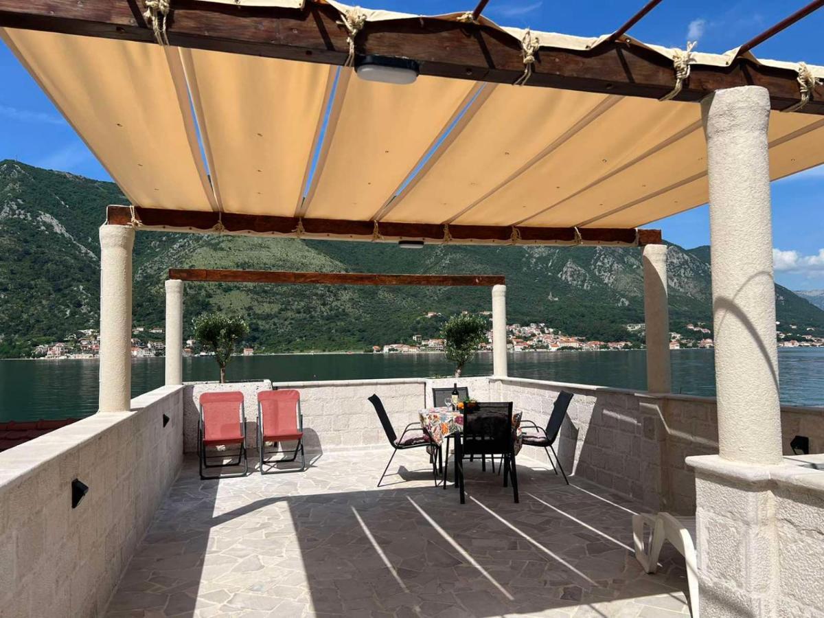 Sea Front 171 Lägenhet Kotor Exteriör bild