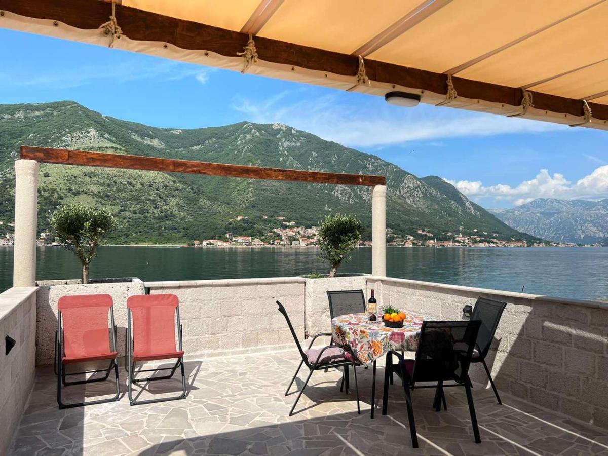 Sea Front 171 Lägenhet Kotor Exteriör bild