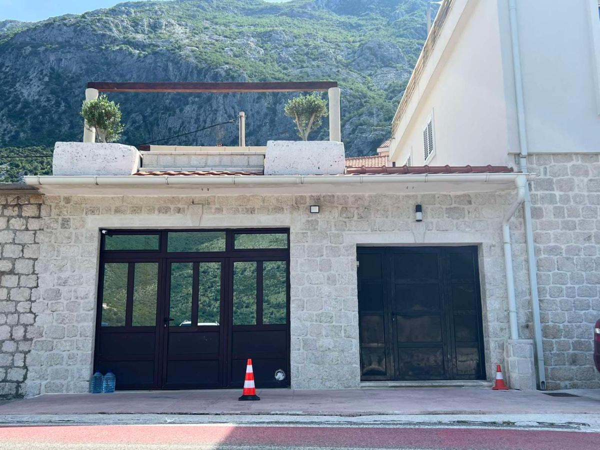 Sea Front 171 Lägenhet Kotor Exteriör bild